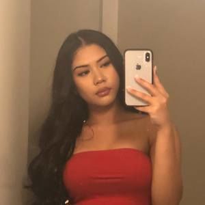 Meet your Posher, Leila